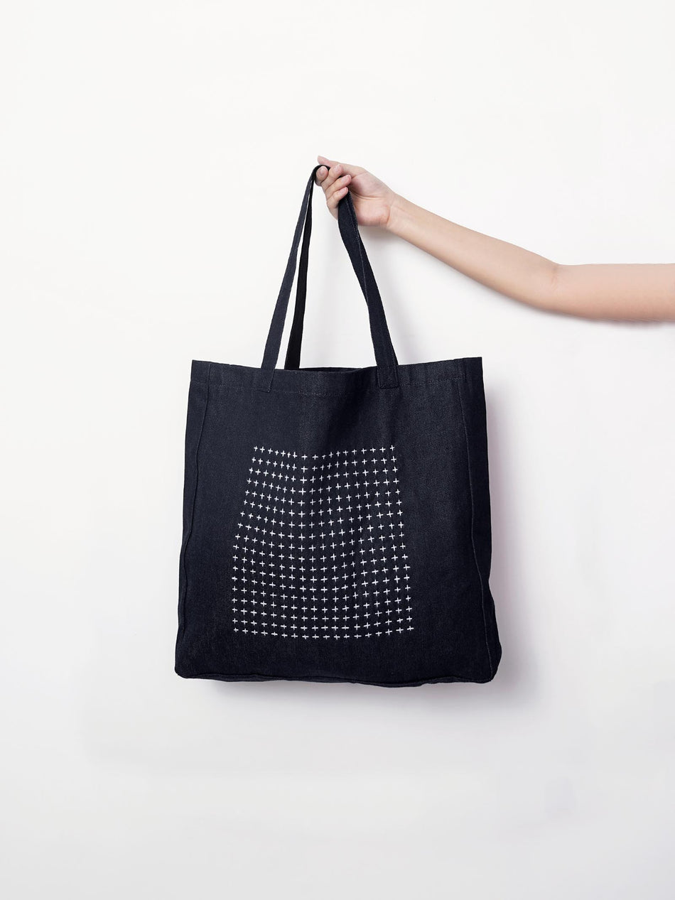 Shoppers Say This Popular Oversized $29 Tote Has Room For Everything